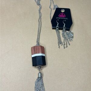 Paparazzi Silver and Black Modern Necklace